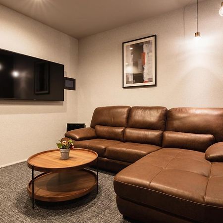Grand Base Hakata Premium Aparthotel Fukuoka  Kültér fotó