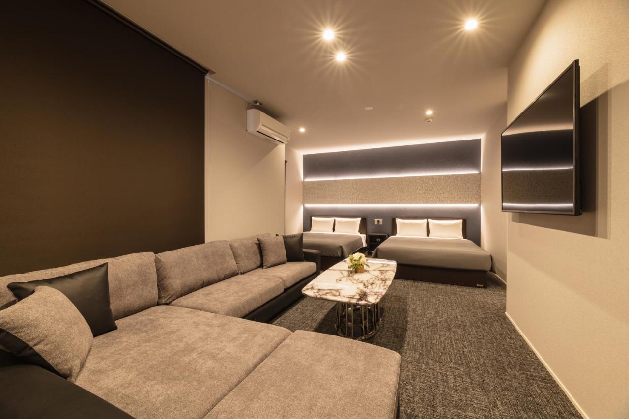 Grand Base Hakata Premium Aparthotel Fukuoka  Kültér fotó